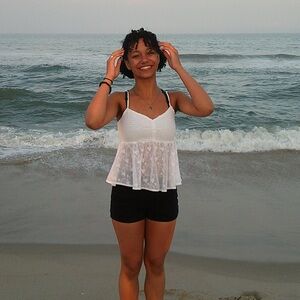 Meet your Posher, Layla